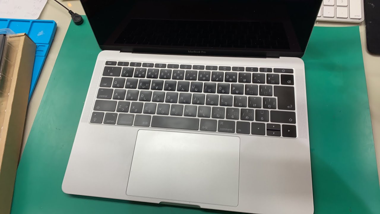 MacBook Pro 13in 2017 A1708 充電すぐ落ちる起動しない修理 - YouTube
