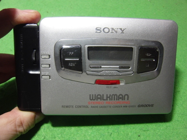 SONY 1997年 カセットウォークマン WM-GX655 - YouTube