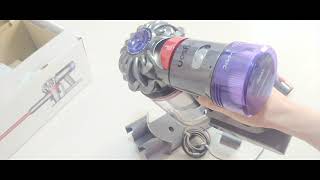 DYSON〕Dyson V8 Slim 買ってみた 【開封動画】Japan Only Model - YouTube