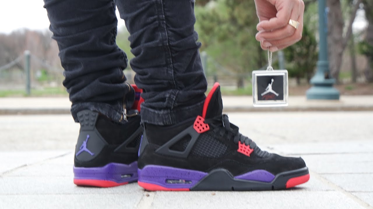 AIR JORDAN 4 