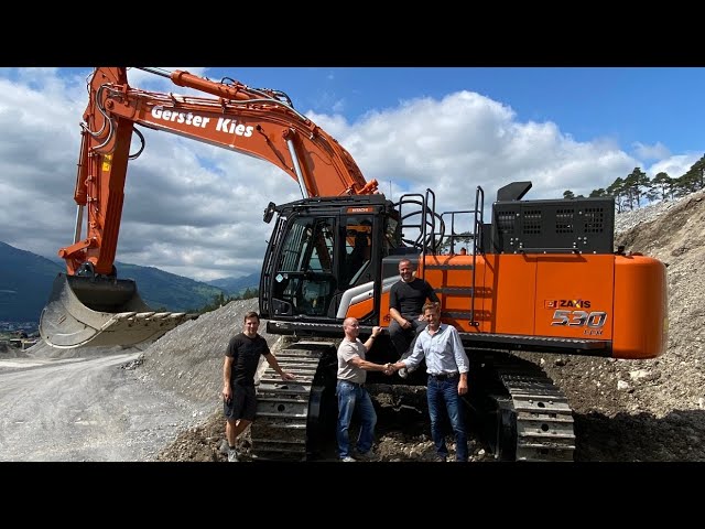 Hitachi ZX530LCH-7 Gerster Kies - YouTube