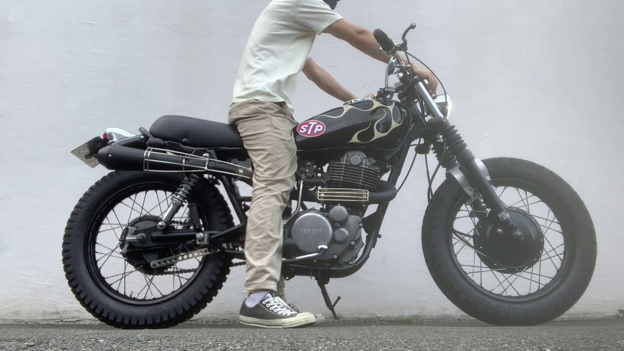 YAMAHA SR400 Scrambler BRATSTYLE ブラットスタイル スクランブラー