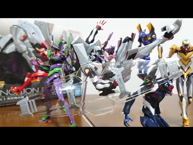 Equipped with a large shield! Reproduces the silver body color