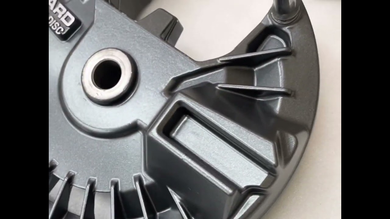 ホンダCBX400Fのインボードパネルやキャリパー、純正近似色のパウダー