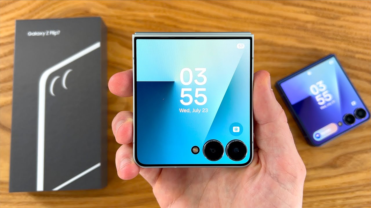 Samsung Galaxy Z Flip 7 (Mint) Unboxing & First Impressions! - YouTube