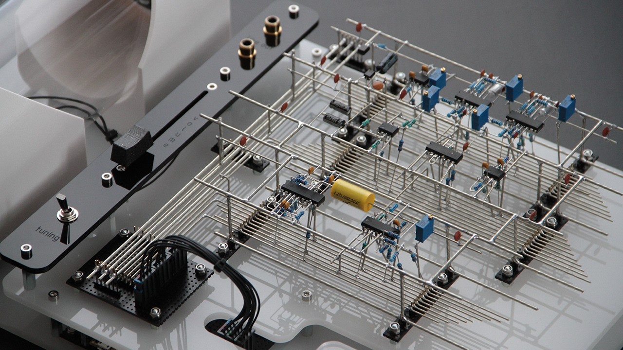 L-1 Quad VC Resonant Equalizer - YouTube