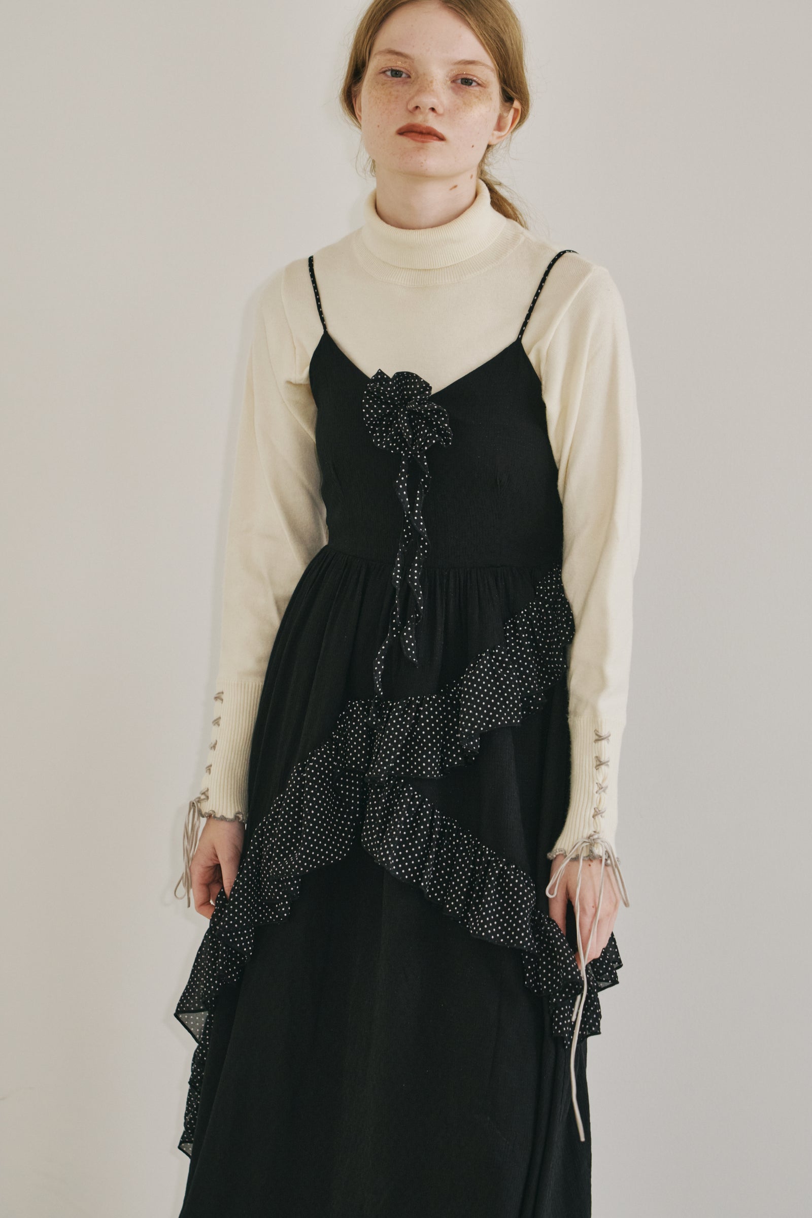 dot × rose corsage cami onepiece – idem