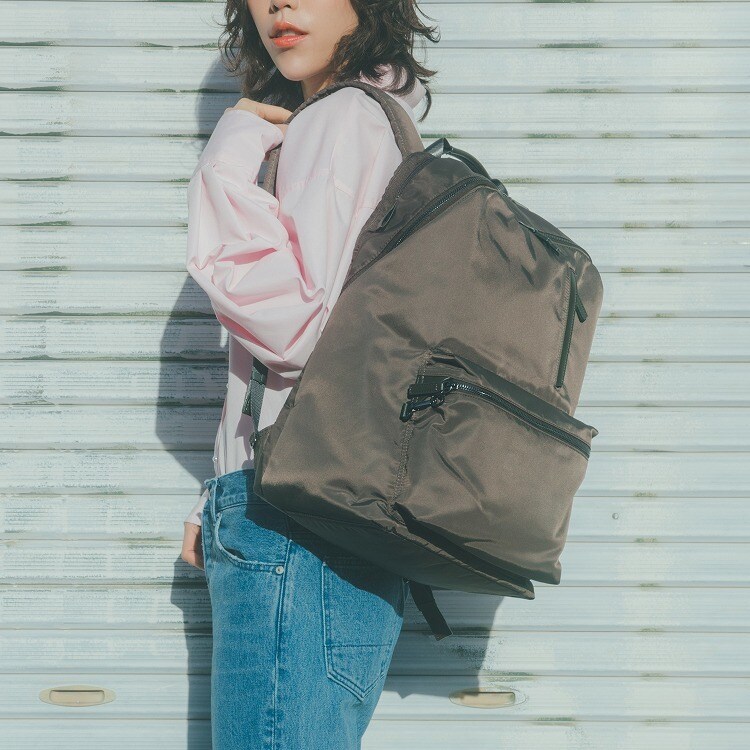 リュックサック ビジネスバッグ 大容量 ママ B4 15.6インチ PC収納 W&