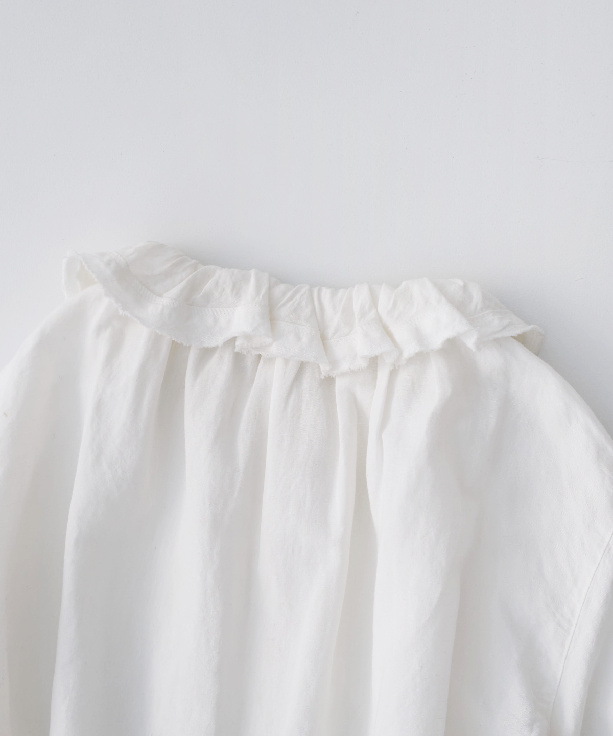 コットンリネンダンガリーフリルシャツ｜nest Robe / CONFECT ONLINE SHOP