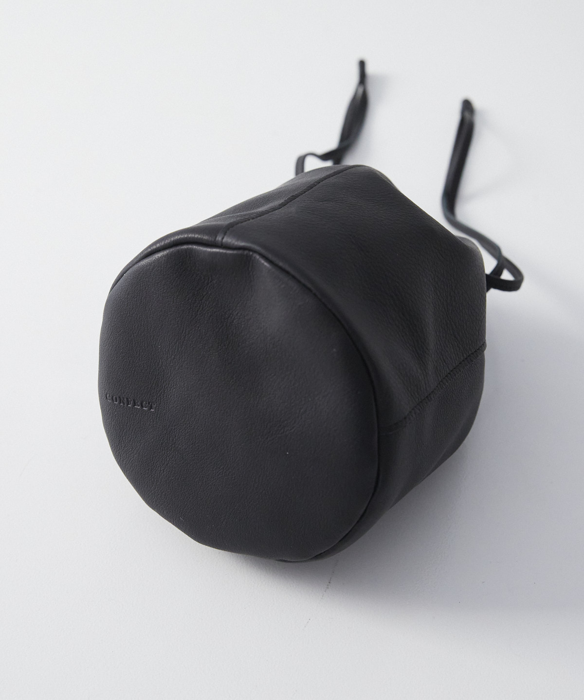 バレンシアレザー巾着バッグ｜nest Robe / CONFECT ONLINE SHOP