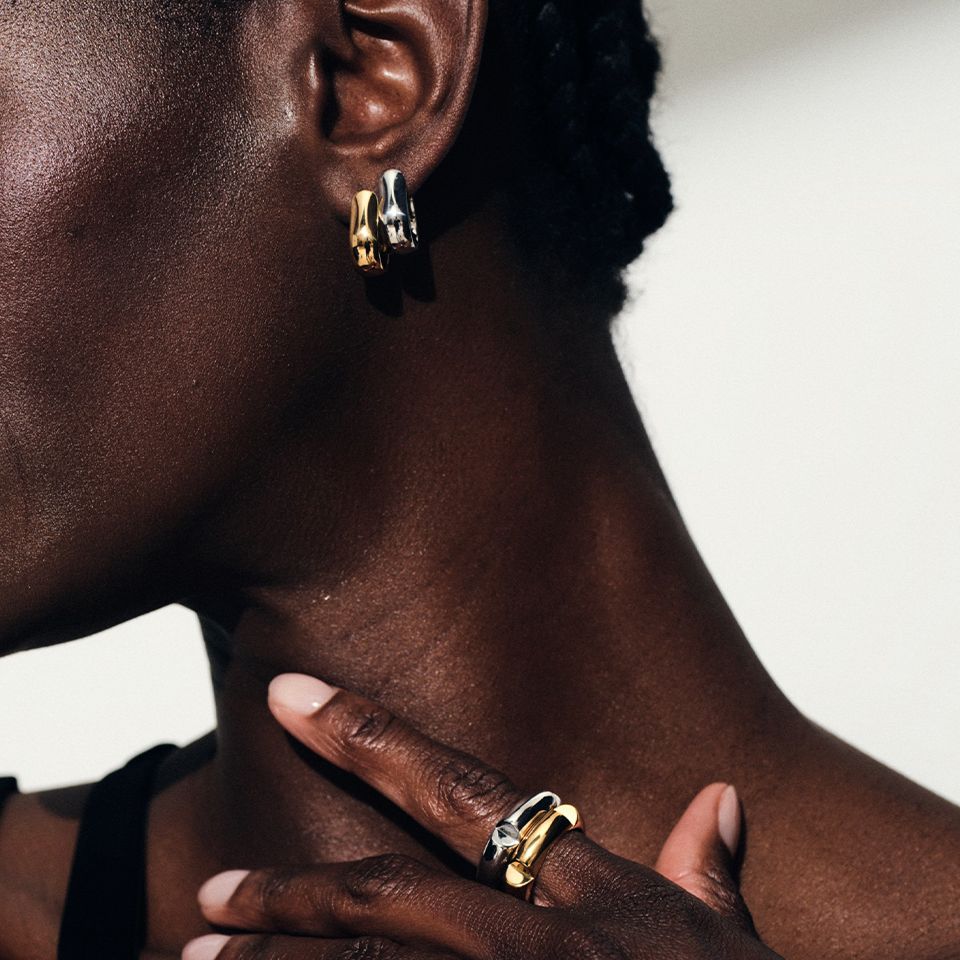 TOMWOOD - Oyster Hoops Small Silver / ピアス / 925スターリング