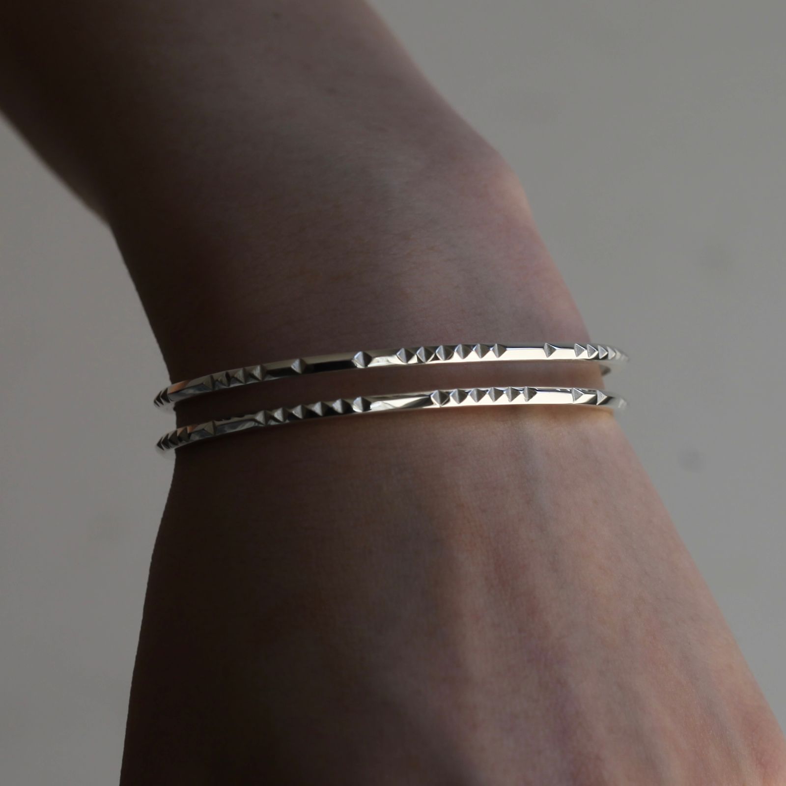 GARNI - 【残り一点】Little Studs Double Bangle | ACRMTSM ONLINE STORE