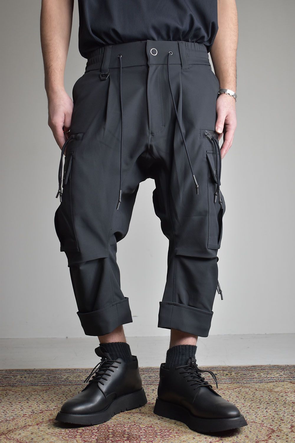 RIPVANWINKLE - Cropped Easy Cargo