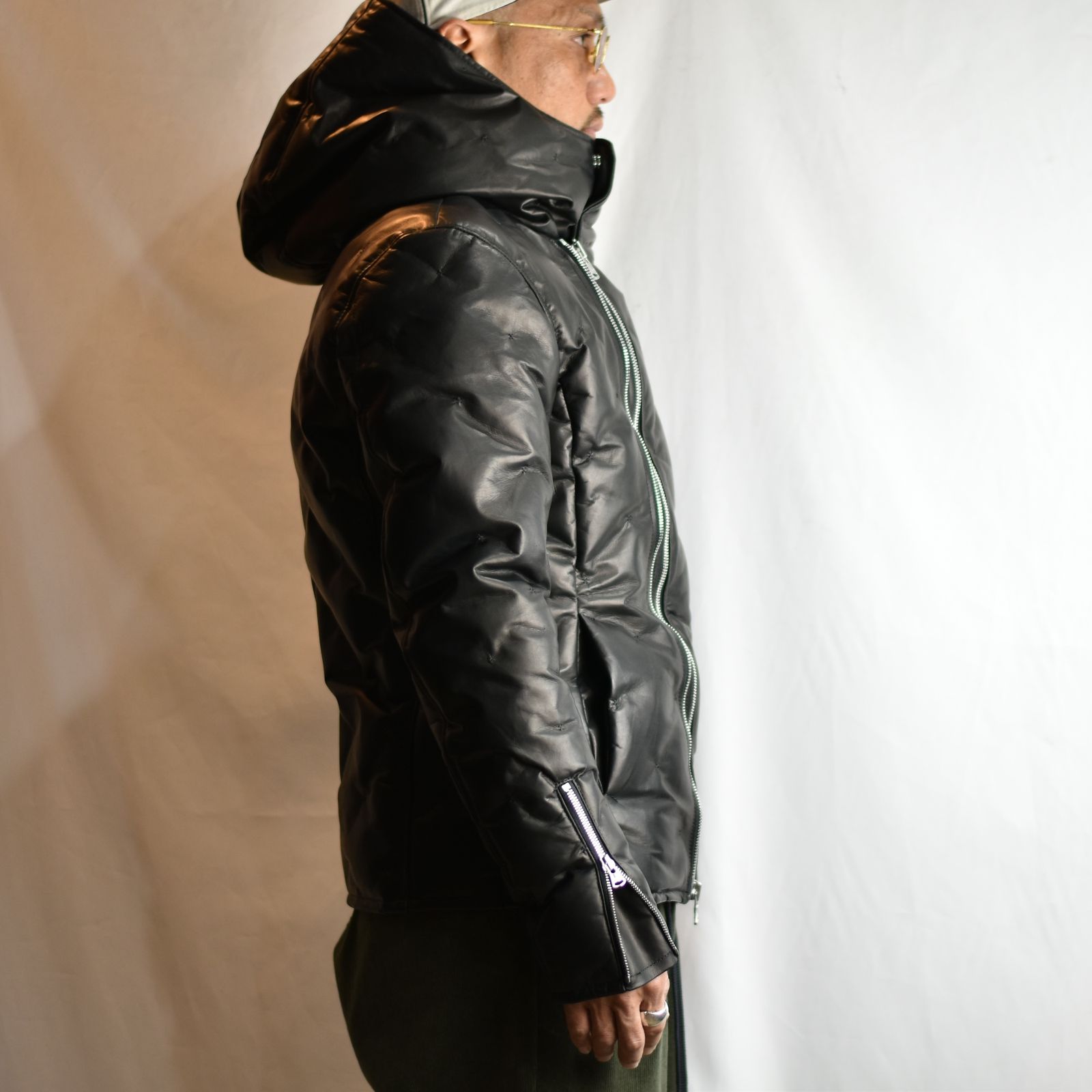 ISAMU KATAYAMA BACKLASH - ジャパンステア ファニチャーレザー ダウン