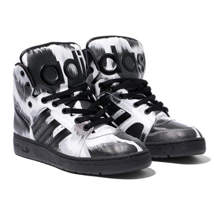 アディダス オリジナルス by ジェレミー・スコット 2015年秋冬