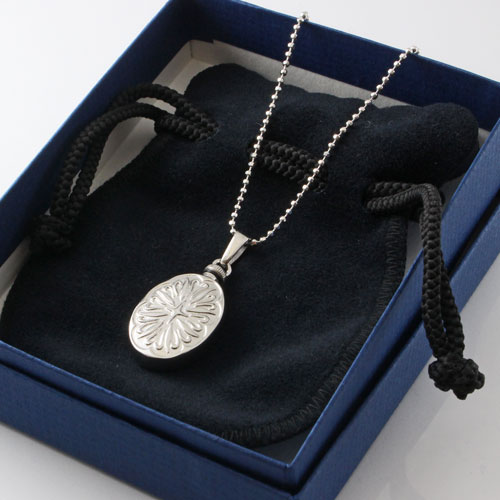 送料無料】【ドイツ製/MERZ】シルバー/SV925 カロートペンダント