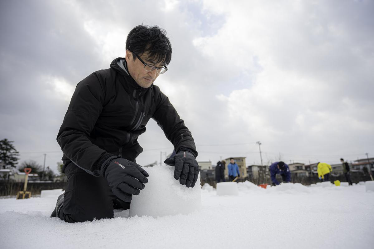 横手で「ミニかまくら」作り、始まる 「横手の雪まつり」に合わせ