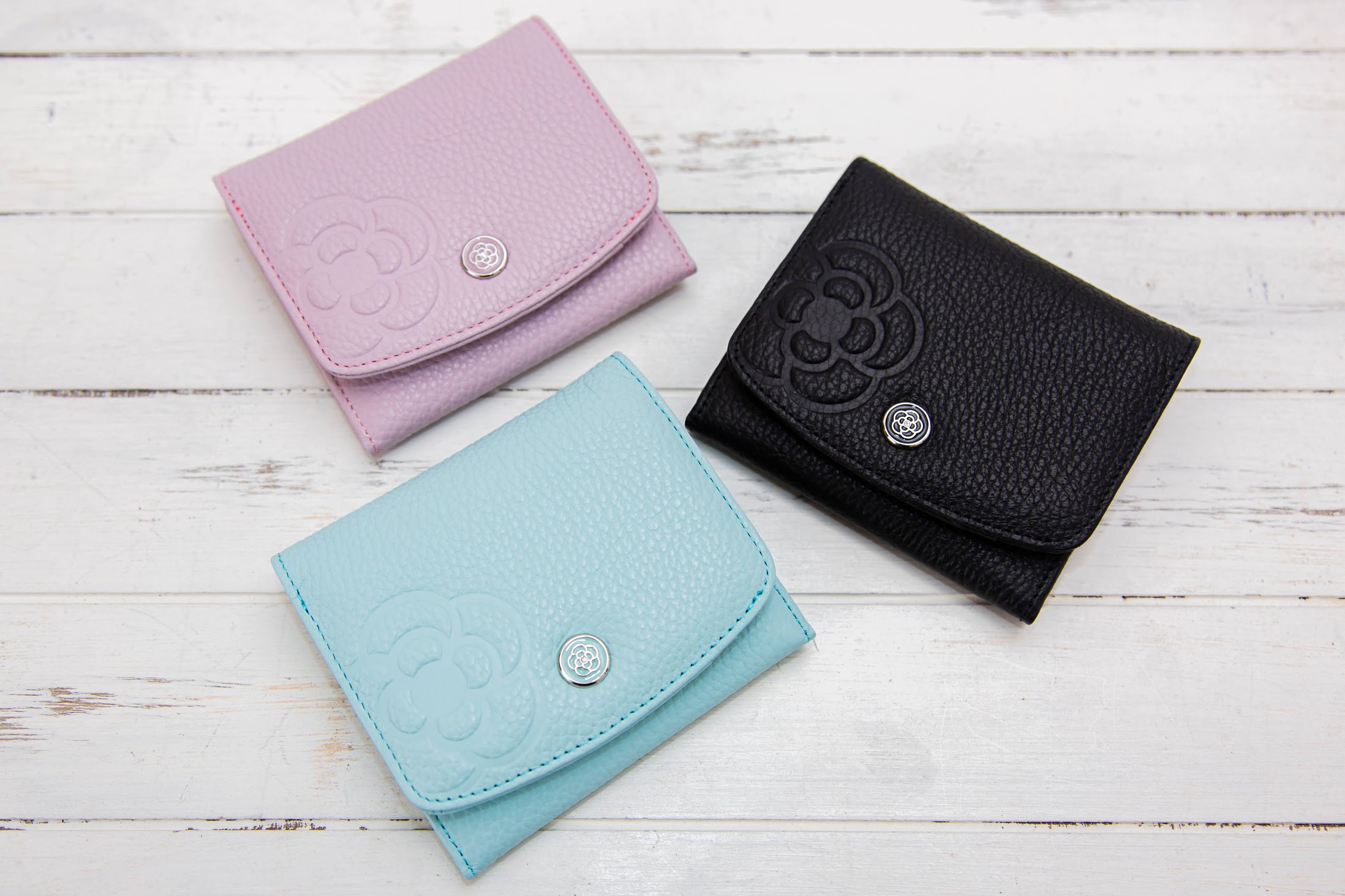 ラデュレII 二つ折り財布 | CLATHAS（クレイサス）のプレゼント