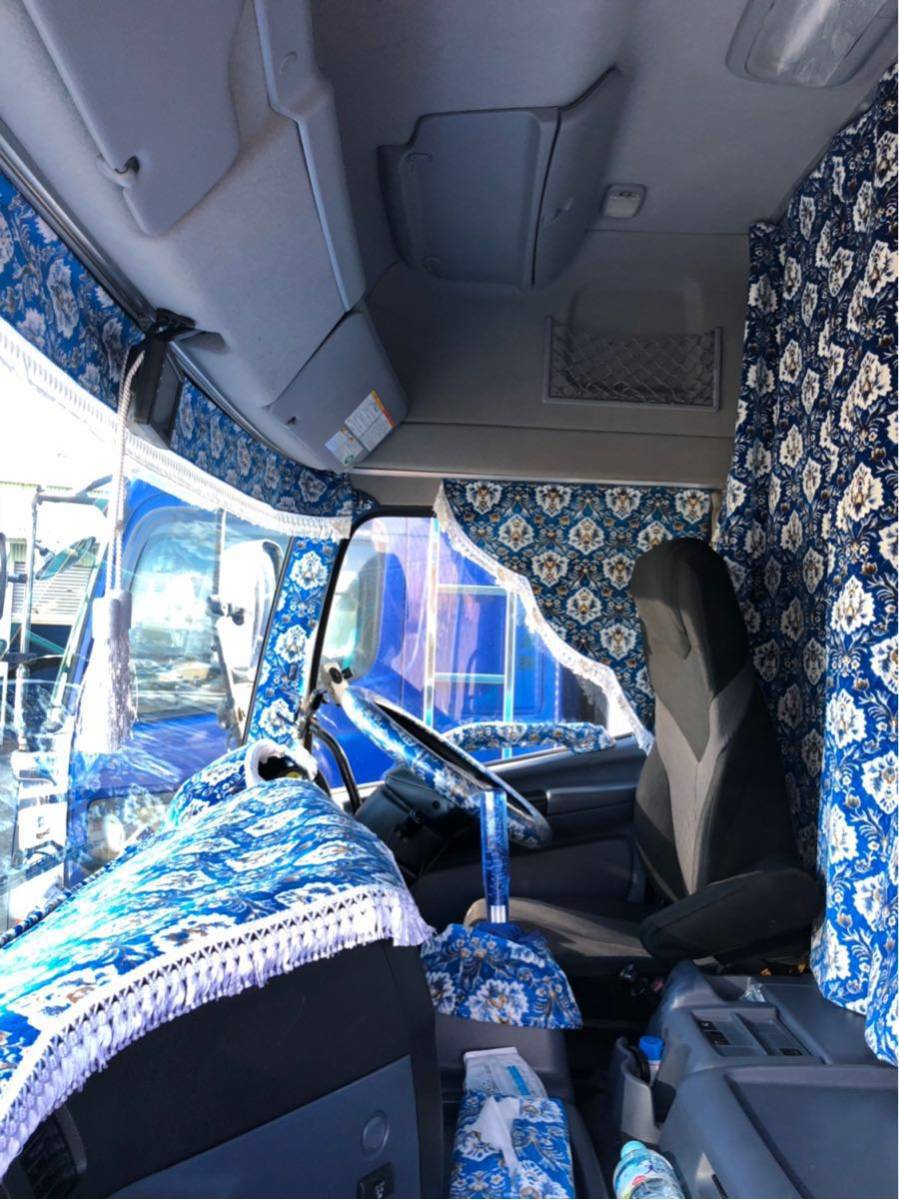 グランドプロフィアトラック内装金華山