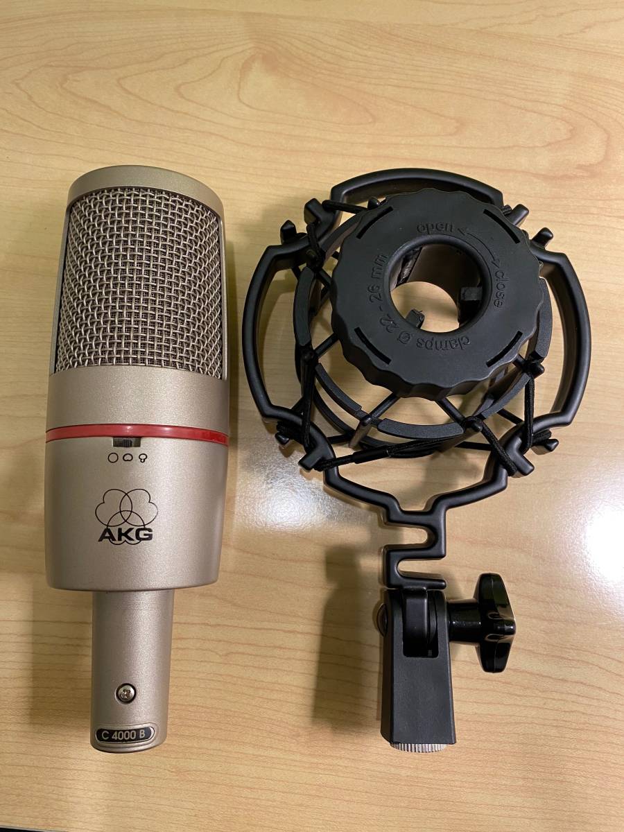 AKG コンデンサーマイク C4000B／サスペンションホルダー&ケース付き