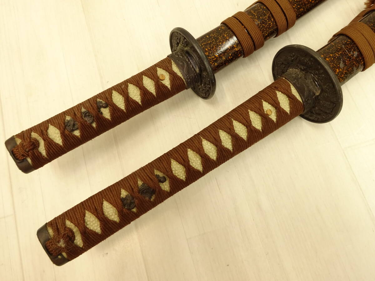 T043 模造刀2本/床の間飾り/武具/アンティーク/仮装/侍/コスプレ/日本
