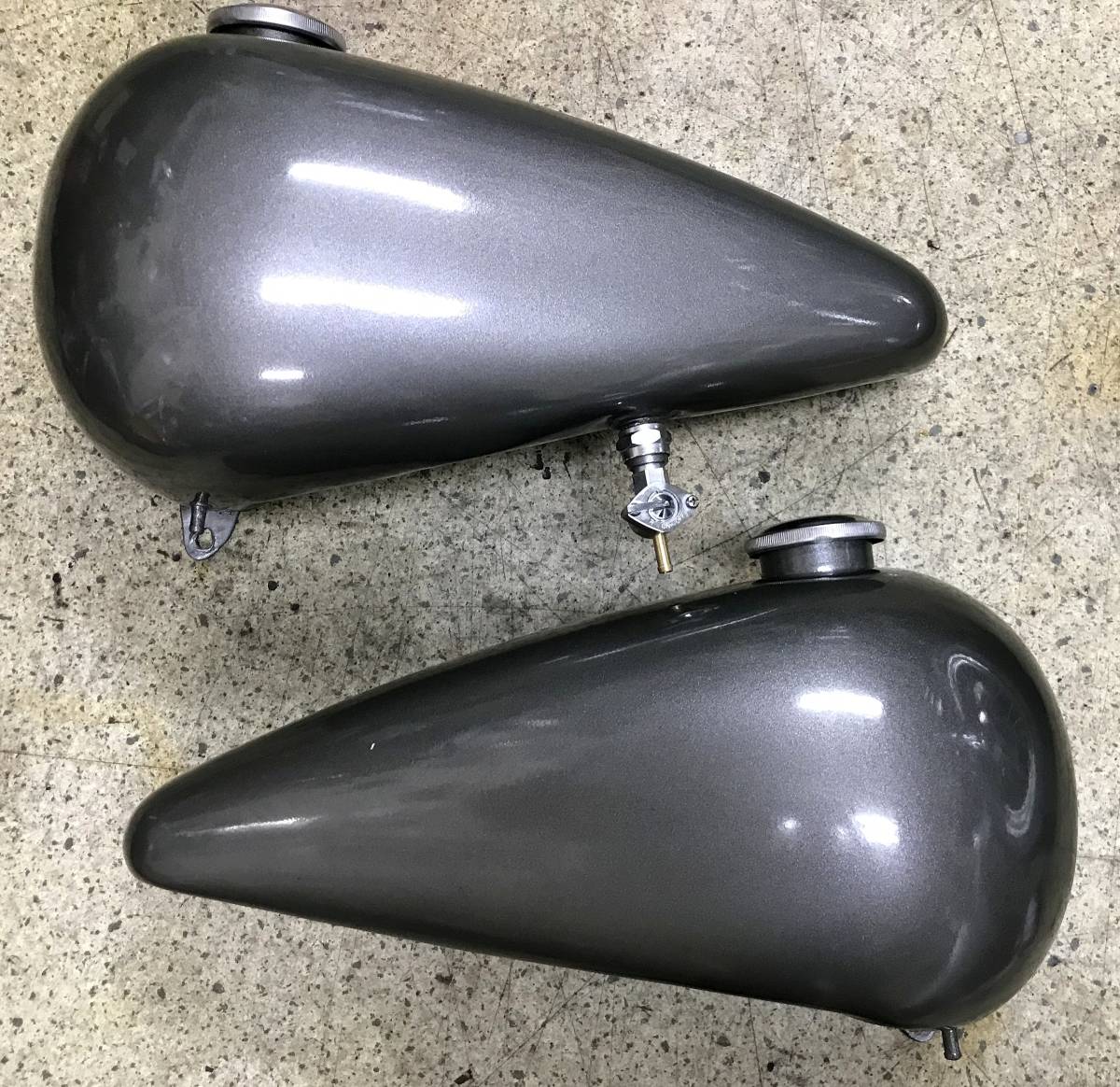 ショベルFLH分割フュエルタンク