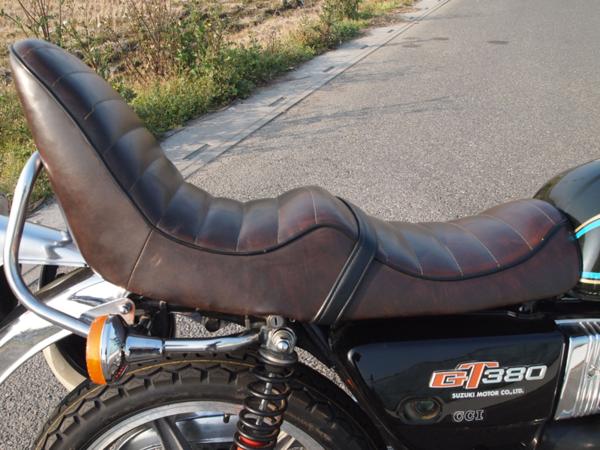 GT380 川口 3段シート 後期 極上 川口製GT380三段シート