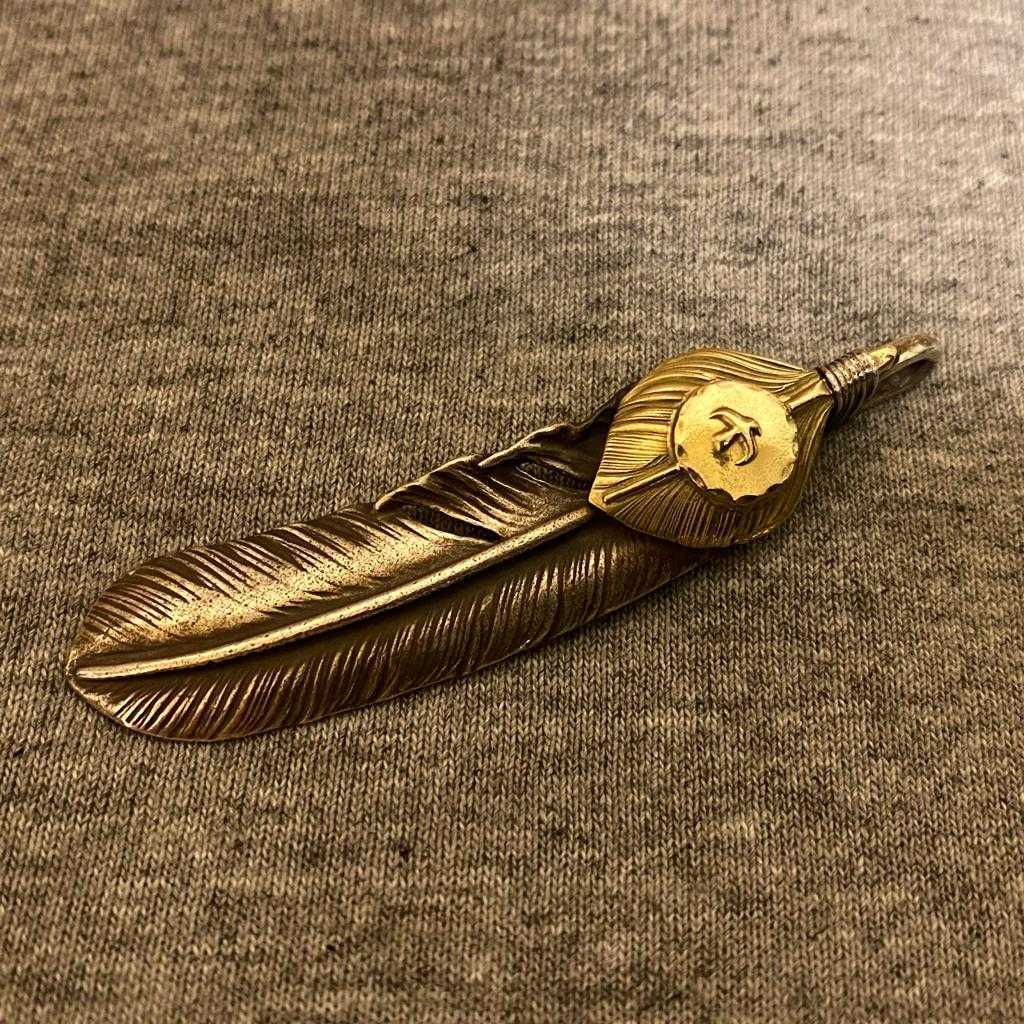 ゴローズ 現行 上金特大フェザー金メタル小イーグルフック細角チェーン