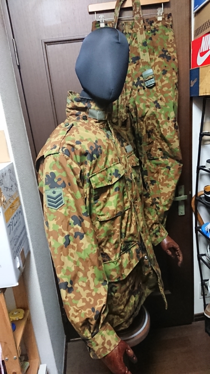 ◎送料無料◎多少難あり 陸上自衛隊 防寒戦闘服外衣上下ライナー付き