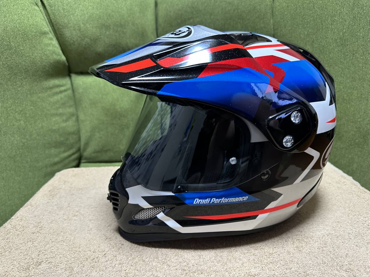 Arai クアンタム-J エターナル青 61.62 cm Arai クアンタム-J