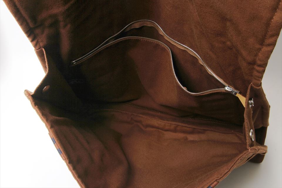 フールトゥバサスMM キャンバス ブラウン