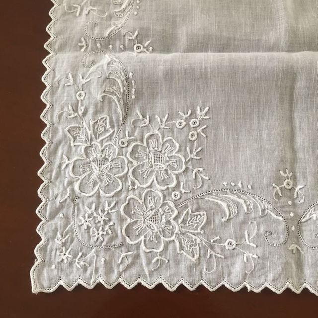 新品】スワトウ 高級レースハンカチの通販 by Momo's Shop｜ラクマ