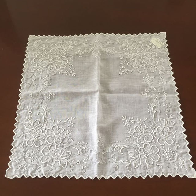 新品】スワトウ 高級レースハンカチの通販 by Momo's Shop｜ラクマ