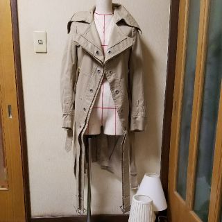 COMME des GARCONS（トレンチコート ・ ベージュ系）のフリマアイテム一覧