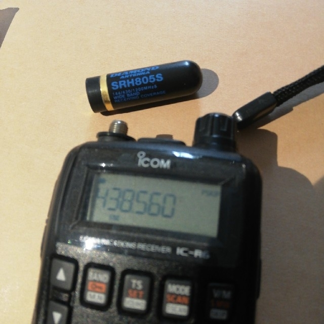 ICOM IC-R6 ハンディレシーバー（ﾀﾞｲﾔﾓﾝﾄﾞ社ｼｮｰﾄｱﾝﾃﾅ付）の通販 by