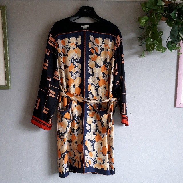 DRIES VAN NOTEN - 美品 ドリスヴァンノッテン フラワーシルクコートの