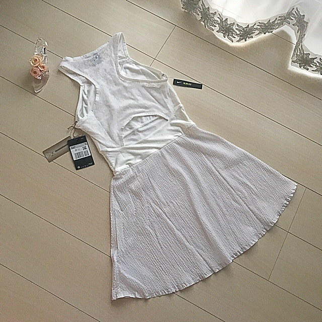 NIKE - テニスウェア ワンピース白 シャラポワモデル XSの通販 by