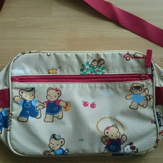 familiar（ボディバッグ/ウエストポーチ）のフリマアイテム一覧