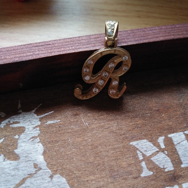 AVALANCHE - 専用 AVALANCHE イニシャル ゴールドペンダントトップの