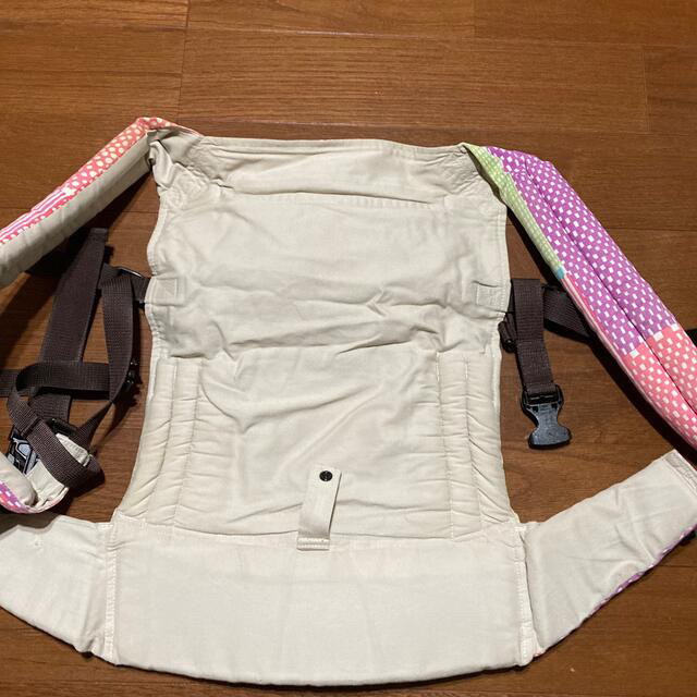 サンアンドビーチ 抱っこ紐の通販 by maomao｜ラクマ