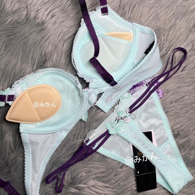 Wacoal - ワコール🌹🌹サルート66グループフロントエックスブラソング