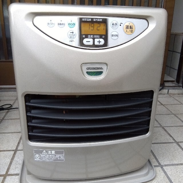 コロナ - コロナ石油ファンヒーター2012年製品の通販 by やまさんです