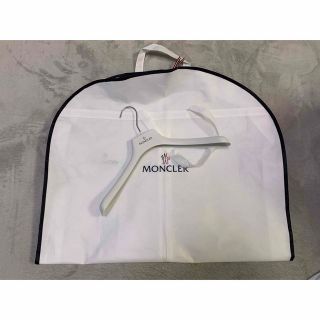 MONCLER（押し入れ収納/ハンガー）のフリマアイテム一覧