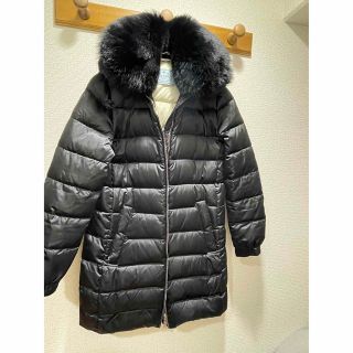 PRADA（ダウンコート）のフリマアイテム一覧