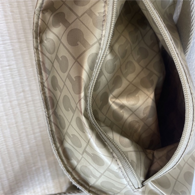 GHERARDINI - 美品 ゲラルディーニ ソフティ ボディバッグの通販 by