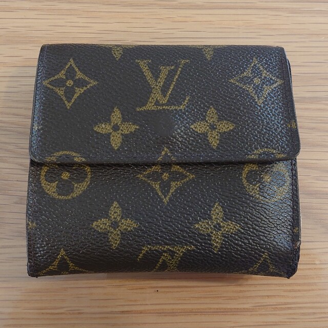 LOUIS VUITTON - 🍀【お手頃価格☆】LOUIS VUITTON Wホック 二つ折り
