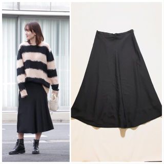 MADISONBLUE（ひざ丈スカート ・ ブラック/黒色系）のフリマアイテム一覧