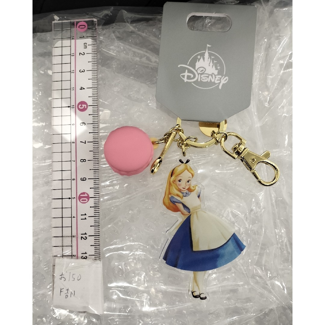 ディズニーストア アクリルキーホルダー 不思議の国のアリスの通販 by