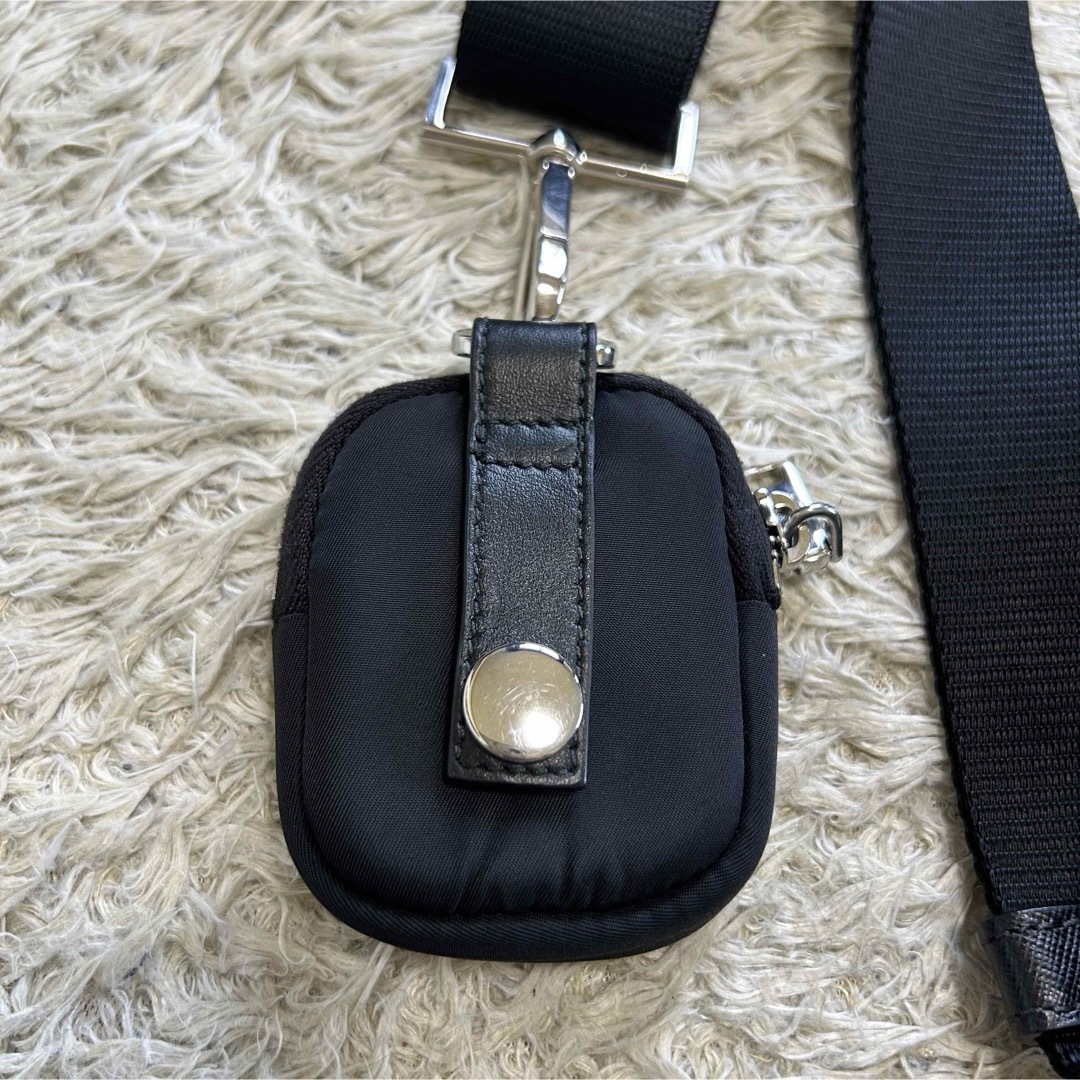 PRADA - 【美品】プラダ ショルダーストラップ ミニポーチ付き 三角
