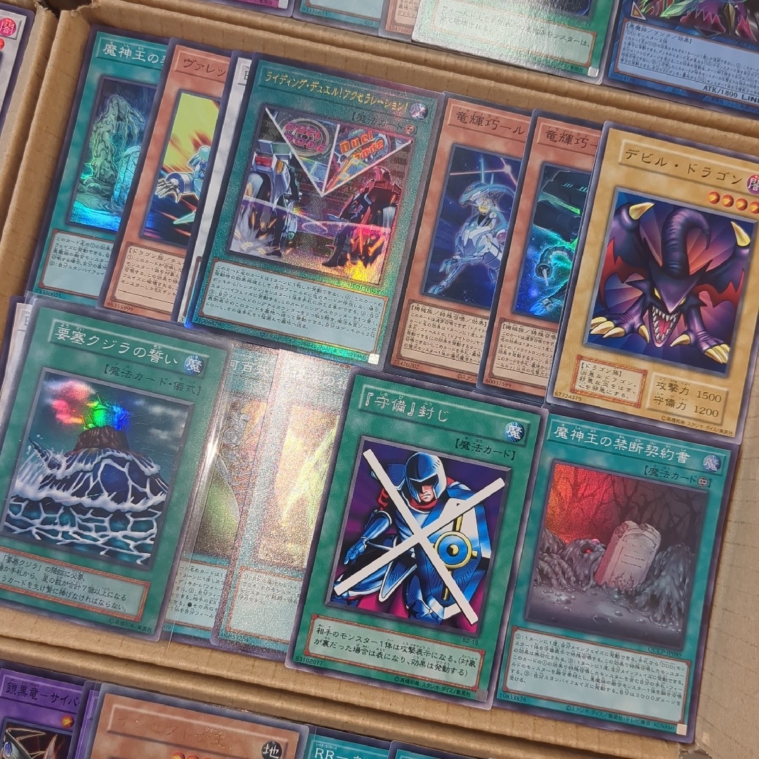 E遊戯王ダンボール6箱分まとめ売り引退品の通販 by satsuki's shop｜ラクマ